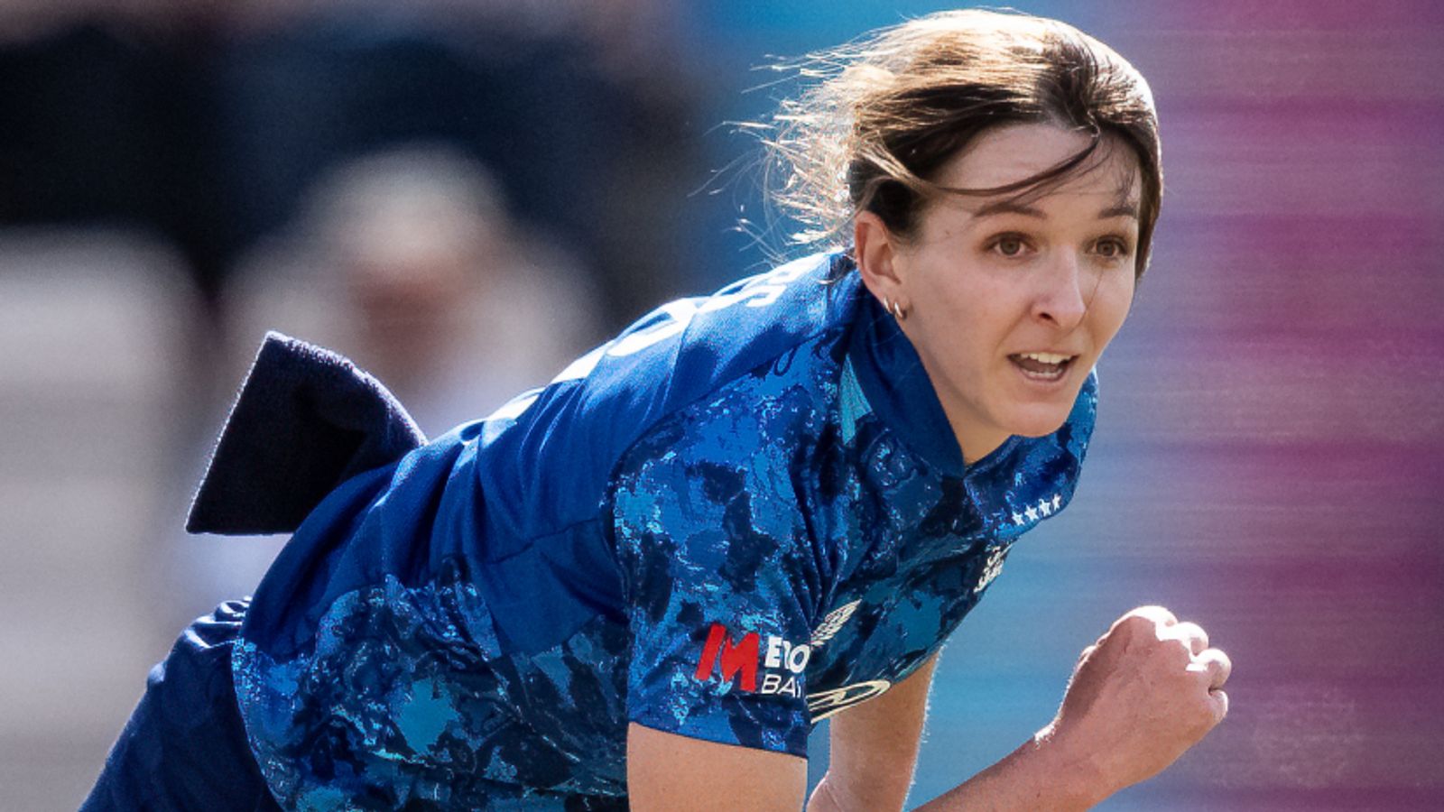 https://e0.365dm.com/25/08/1600x900/skysports-kate-cross-england-women-odi-cricket_6998355.jpg?20250822223737