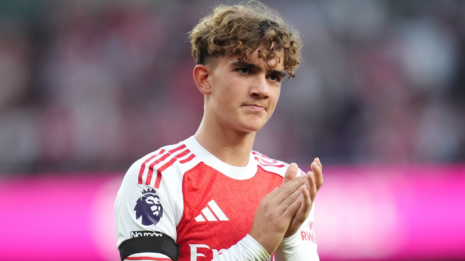 https://e0.365dm.com/25/08/1600x900/skysports-max-dowman-arsenal_7000574.jpg?20250824214153