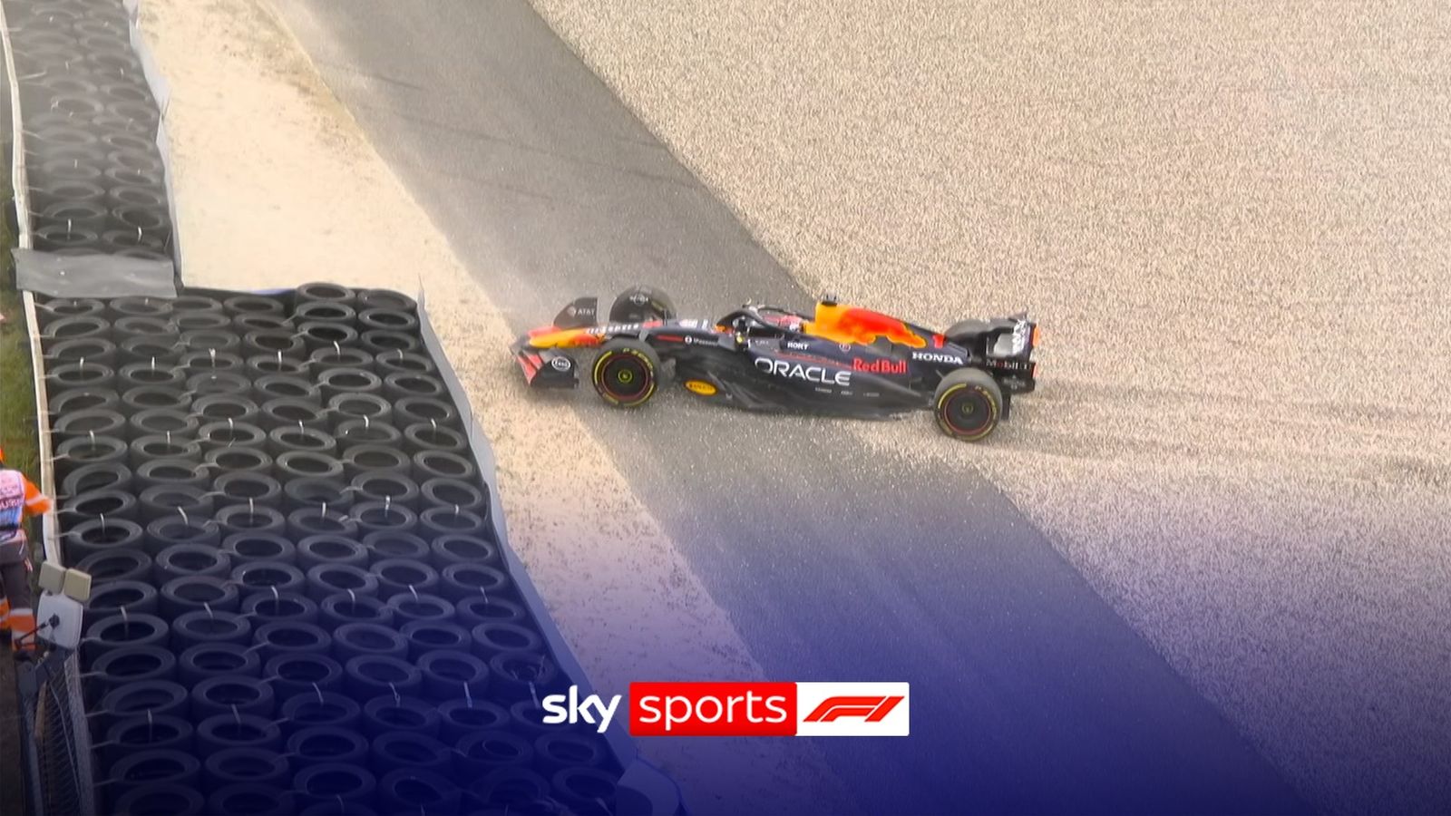 フェルスタッペン、ザントフォールトP1終盤にグラベルにスタック