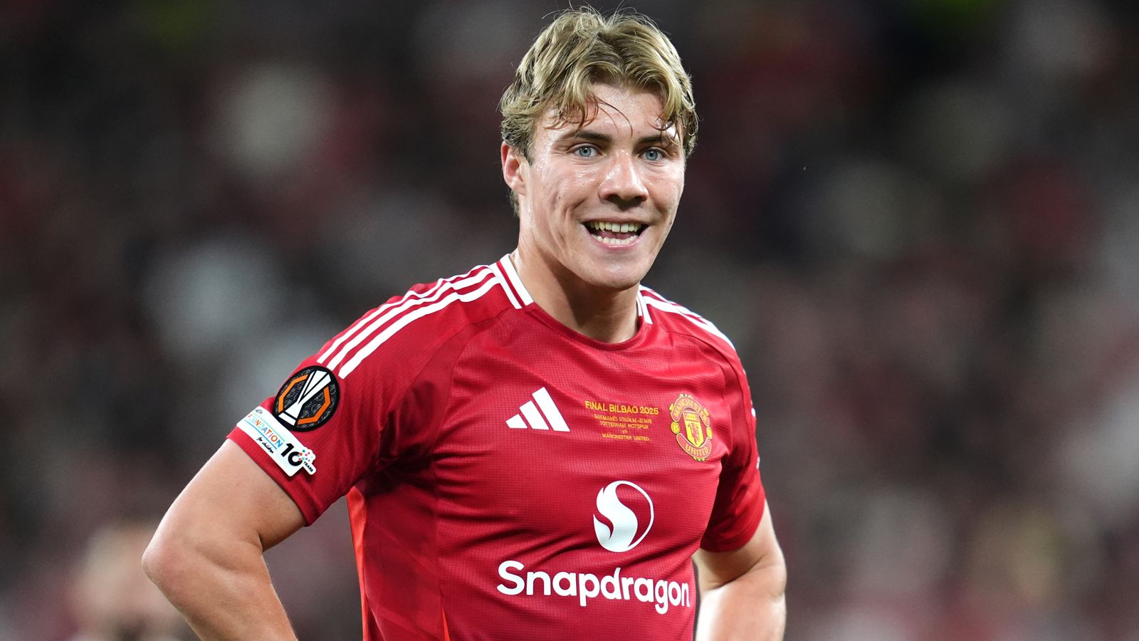 https://e0.365dm.com/25/08/1600x900/skysports-rasmus-hojlund-man-utd_6987077.jpg?20250810075301