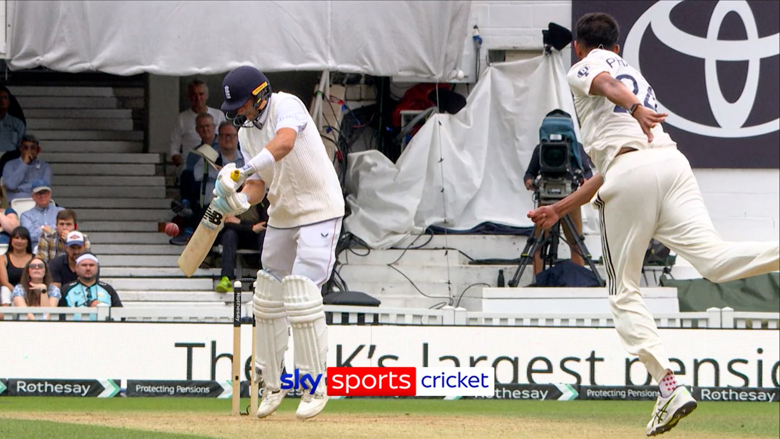 https://e0.365dm.com/25/08/1600x900/skysports-root-wicket_6981987.jpg?20250803171857