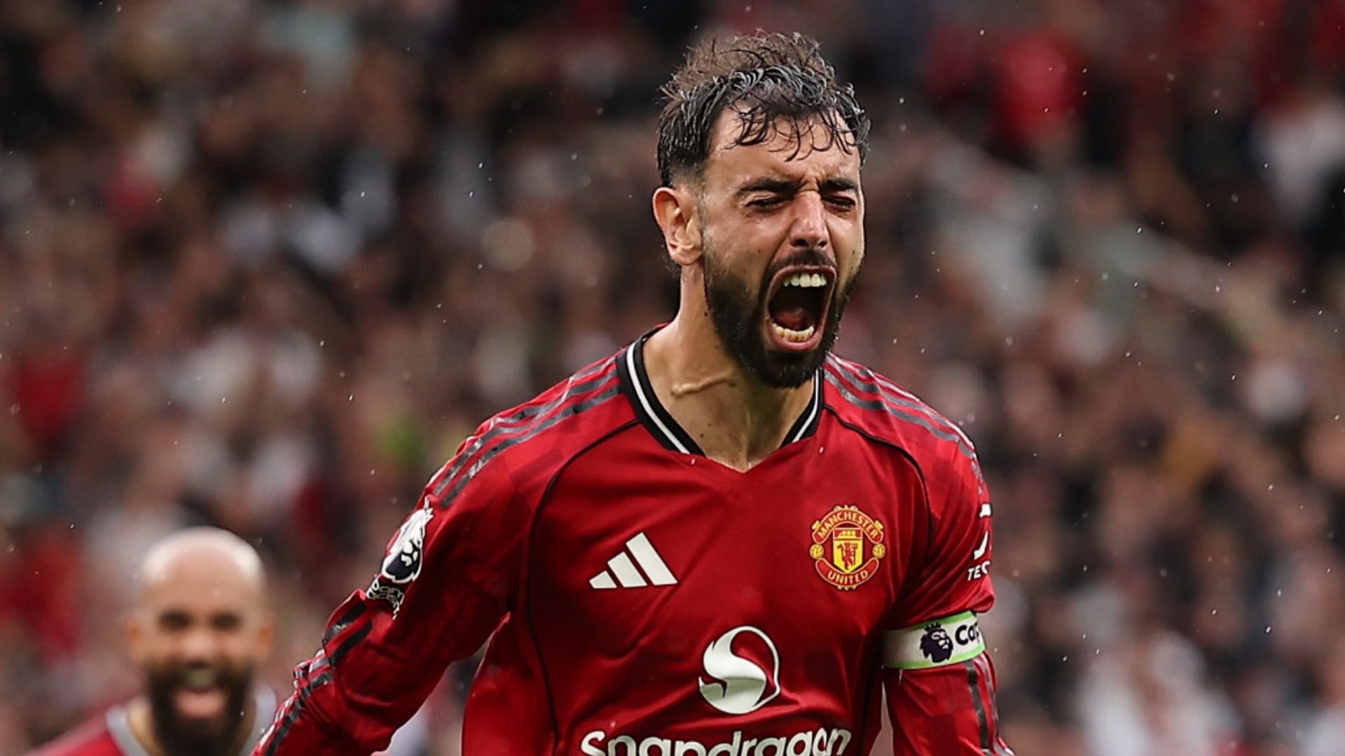 Fernandes rescues Man Utd as they scrape past Burnley