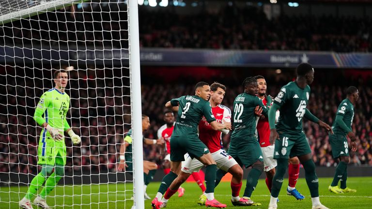 Blocking Arsenal's physicality is a good way to defend their corners
