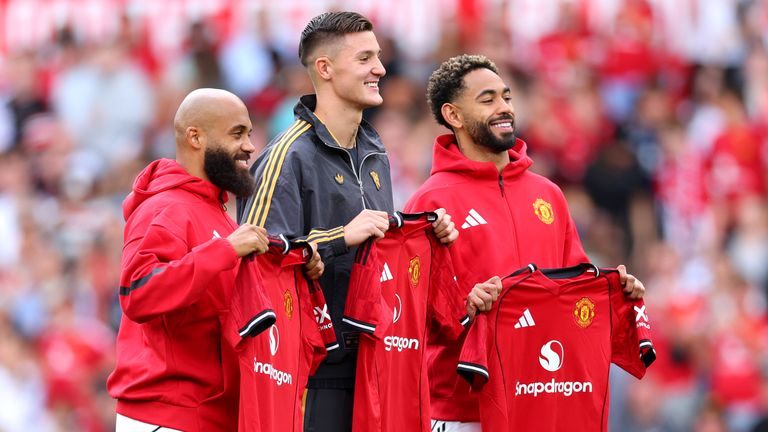Benjamin Sesko was unveiled by Man Utd at Old Trafford before their game against Fiorentina alongside Matheus Cunha and Bryan Mbeumo