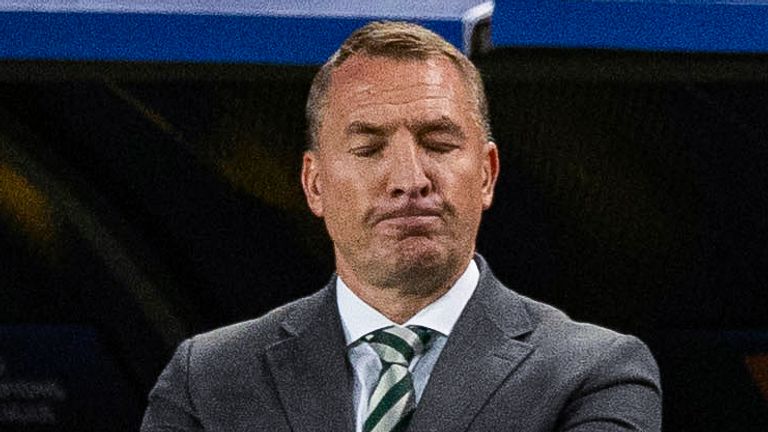 ALMATY, Kazakistan-26 agosto: il manager del Celtic Brendan Rodgers sembra abbattuto durante lo shoot-out di rigore durante un play-off della UEFA Champions League Secong Match tra Kairat Almaty e Celtic allo stadi di Almaty Ortalyk, il 26 agosto 2025, in Almaty, Kazakistan. (Foto di Craig Williamson / SNS Group)