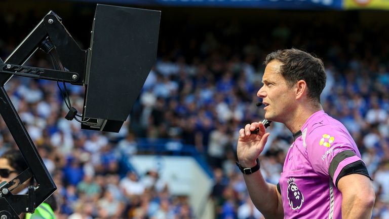 Darren England reviews Eberechi Eze's goal for Crystal Palace against Chelsea on the pitchside monitor