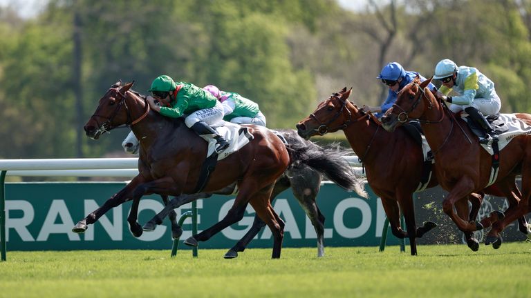 Daryz (M. Barzalona, wins Prix Juigne at ParisLongchamp, France, 06/04/2025, photo: Zuzanna Lupa
