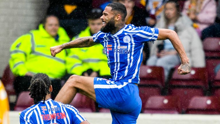 Motrewell, Scotland - August 30: Ginero Daniels celebrates Kilmanuk after scoring it to make it 1-0 during the Excellent William Hill match between Mehuler and Cellarnock at the Fir Park stadium, on August 30, 2025, in Motherweell, Scotland. (Photo by the Craig Foy Group / SNS)