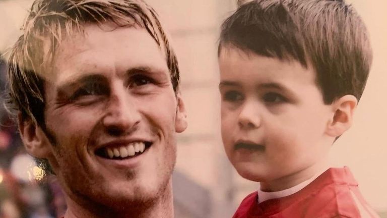 Lennon's dad Lee played for a number of clubs, including Aberdeen