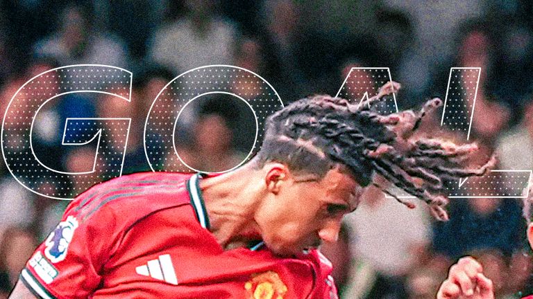 Leny Yoro helps header.