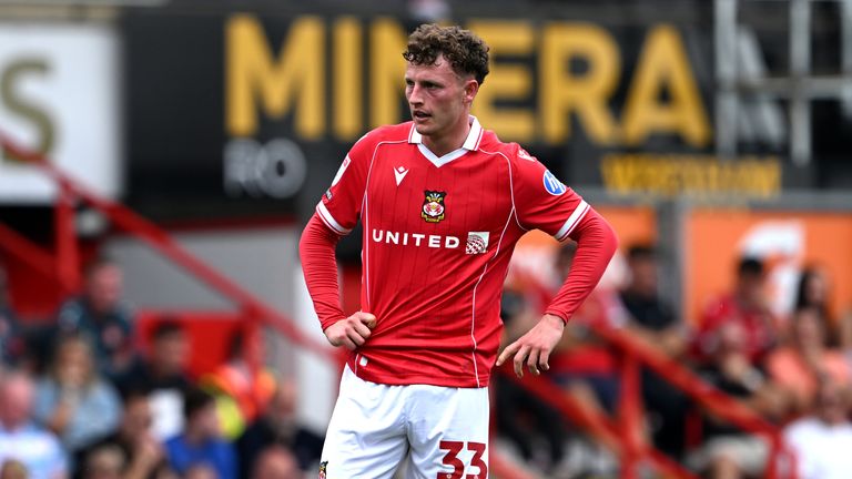 nathan broadhead wrexham