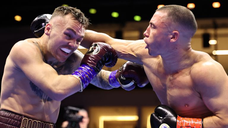 Nick Ball combatte Sam Goodman in una difesa mondiale del titolo mondiale WBA (foto: Leigh Dawney/Queensberry)