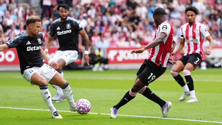 Dango Ouattara anotó el primer gol para llevar a Brentford al plomo Aston Villa