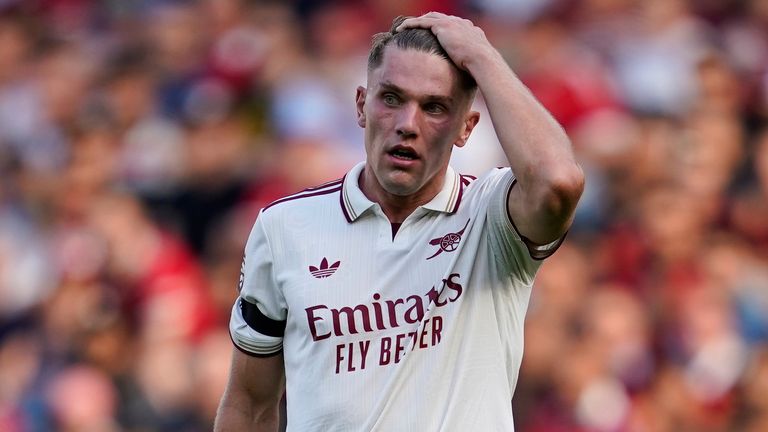 Viktor Gyoeker de Arsenal en el partido de la Premier League en Old Trafford (AP Photo/Dave Thompson)