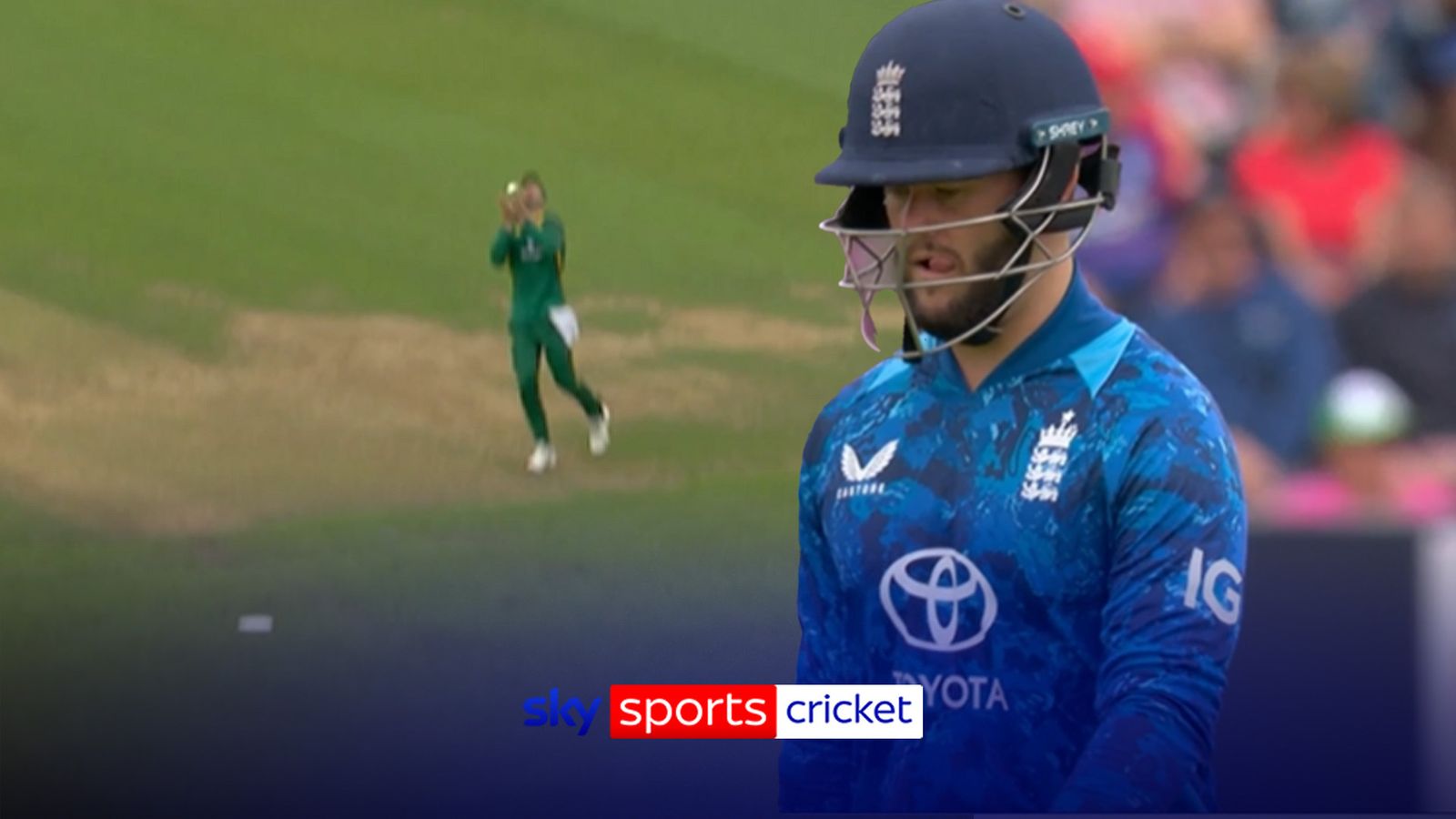 https://e0.365dm.com/25/09/1600x900/skysports-duckett-england_7013363.jpg?20250907120051