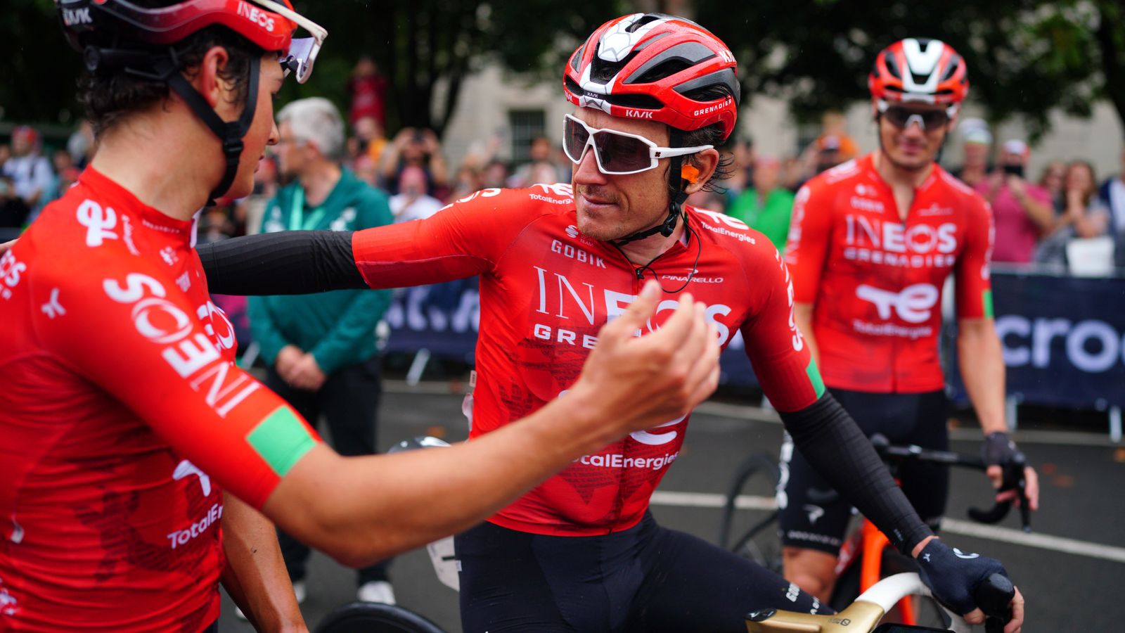 Geraint Thomas: 2018 Tour de France champion ends cycling career in emotional style in his home city of Cardiff