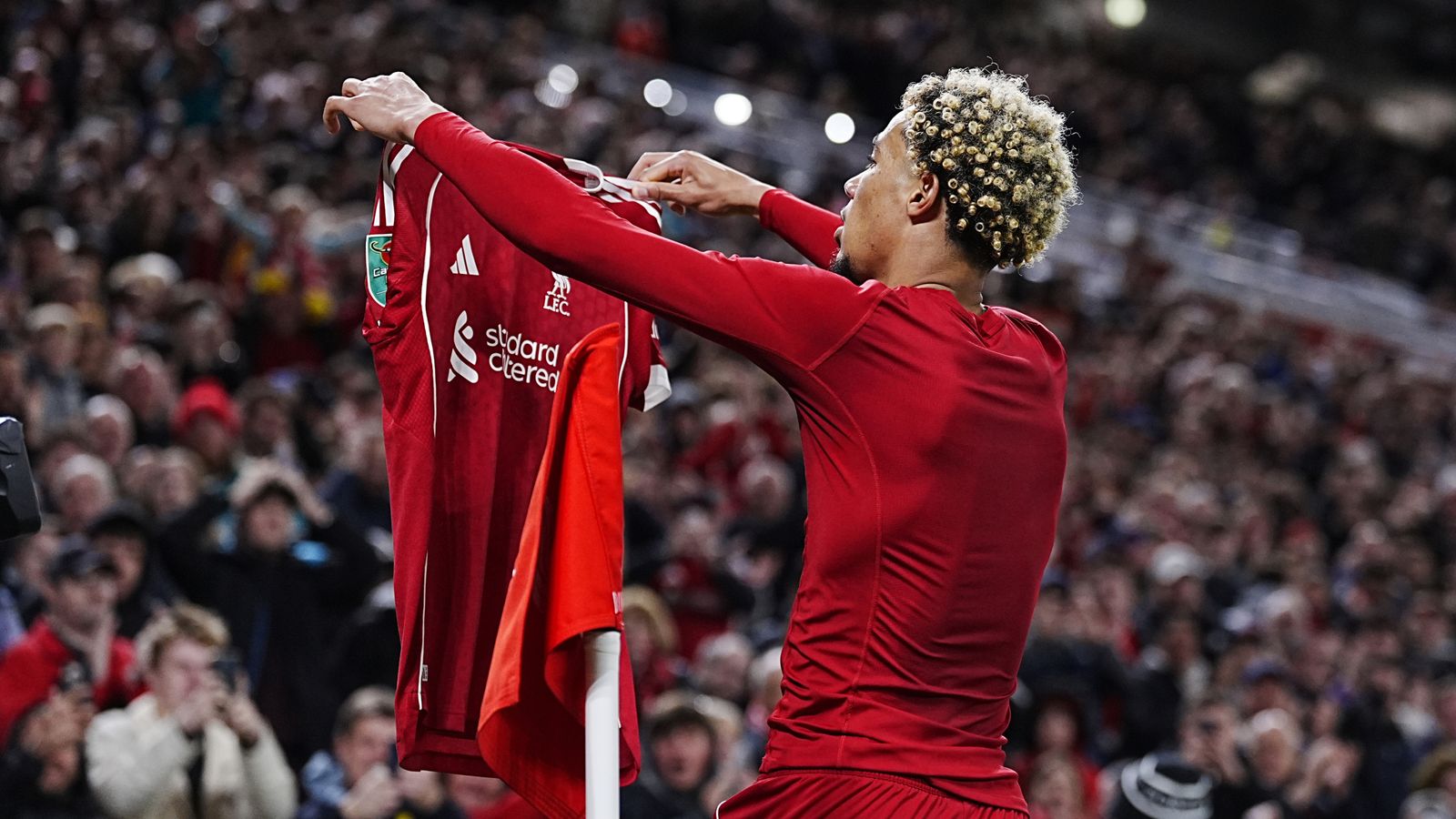 https://e0.365dm.com/25/09/1600x900/skysports-hugo-ekitike-liverpool_7029964.jpg?20250923230433