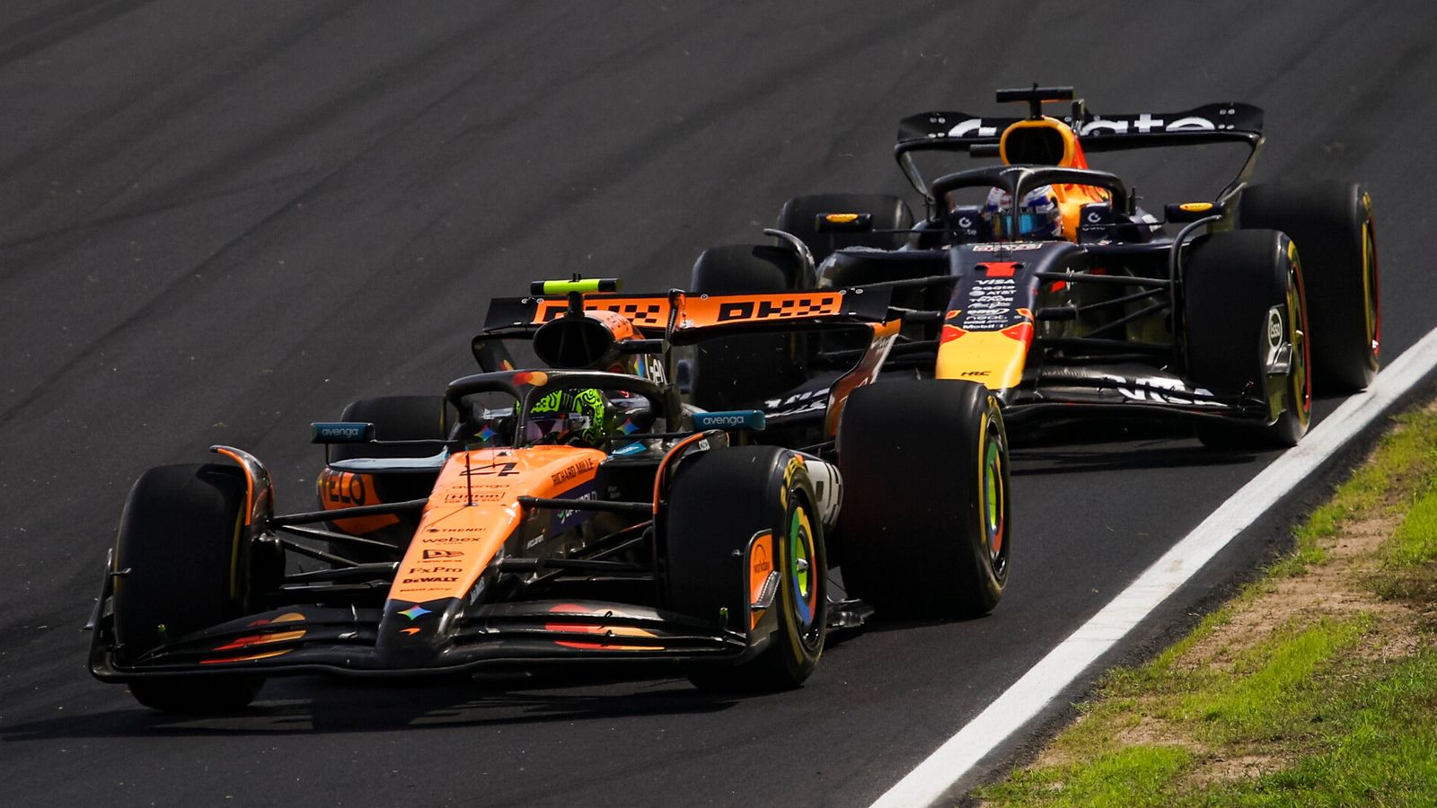 https://e0.365dm.com/25/09/1600x900/skysports-norris-verstappen_7031590.jpg?20250925173959