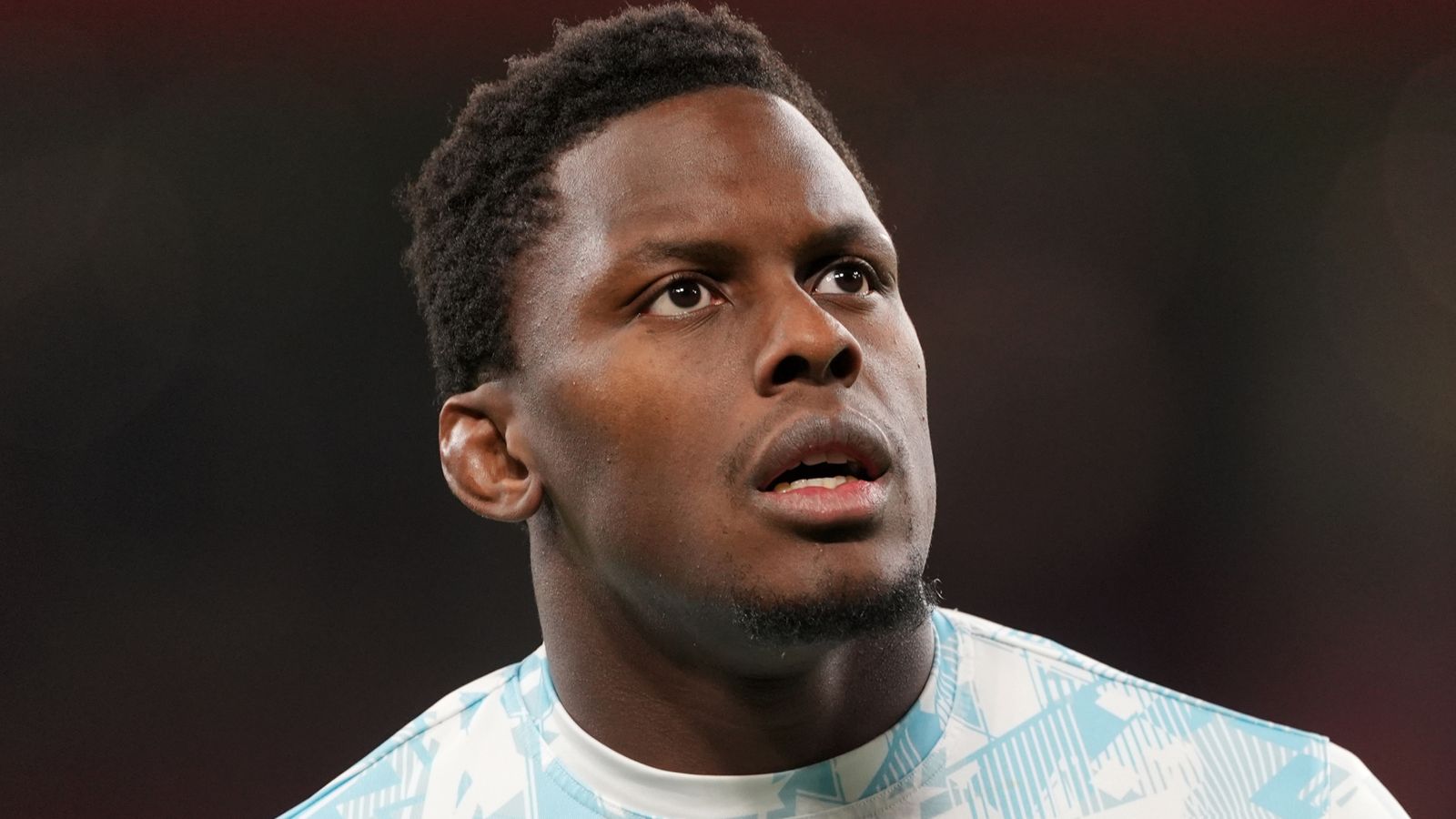 Itoje unable to train with England as Farrell misses out on squad