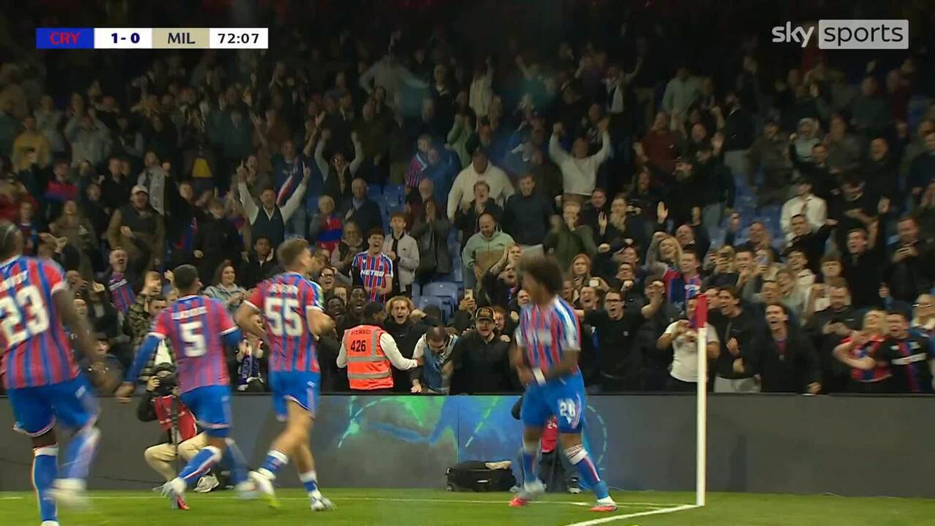 Richards bundles in 'messy' goal to give Palace the lead!