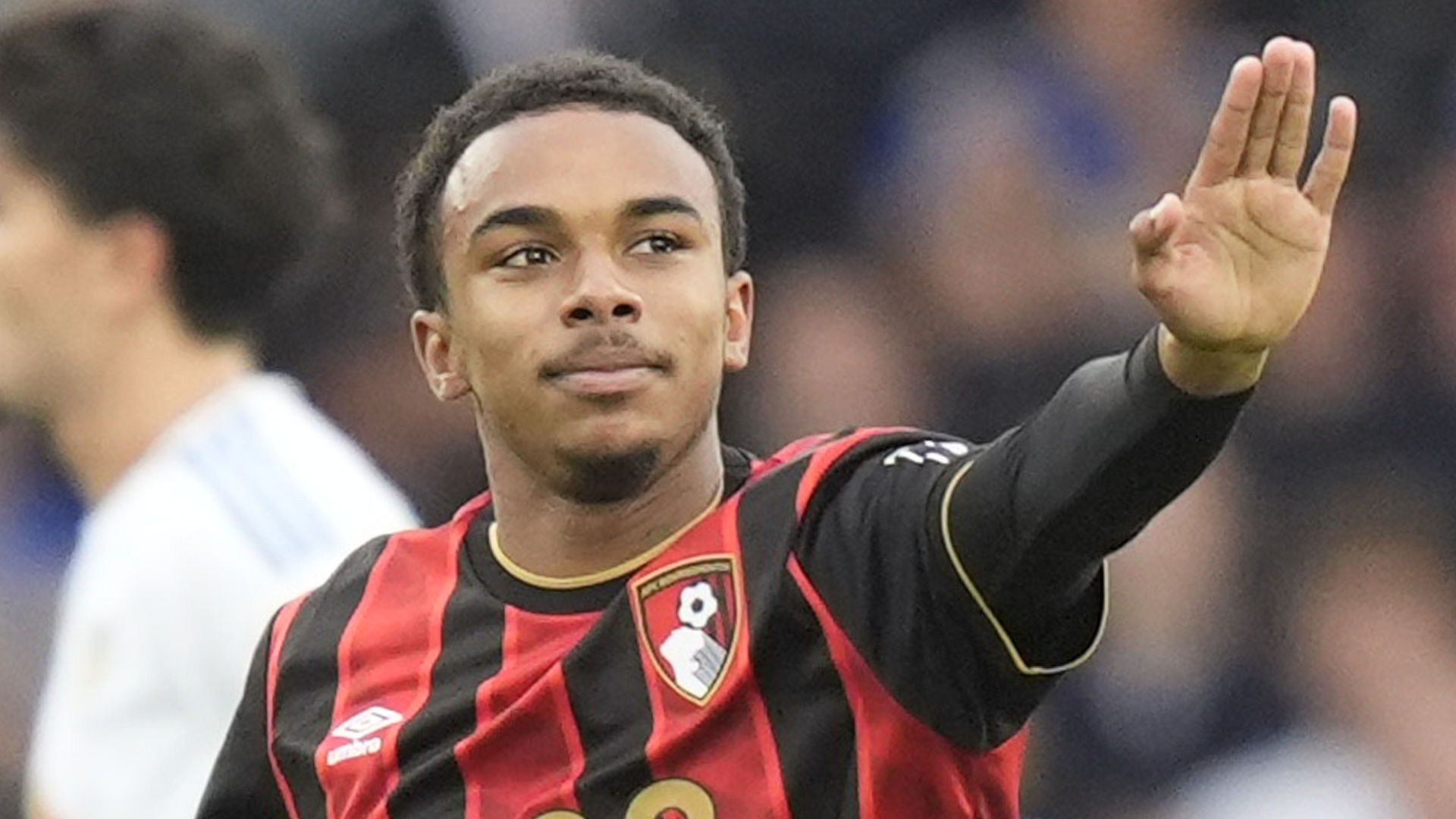 Kroupi nets late equaliser as Bournemouth snatch draw at Leeds