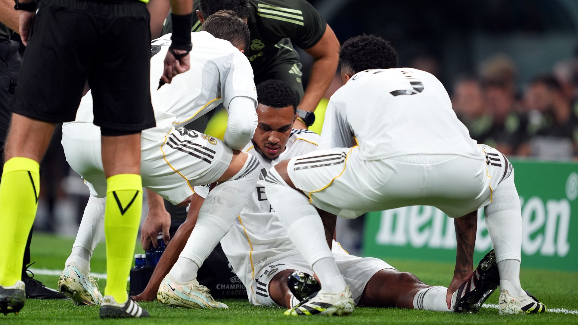 Alexander-Arnold forced off after five minutes of Real CL debut