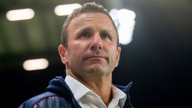 Picture by Allan McKenzie/SWpix.com - 21/08/2025 - Rugby League - Betfred Super League Round 23 - Leeds Rhinos v Hull KR - AMT Headingley, Leeds, England - Hull KR's coach Willie Peters dejected after his side's loss to Leeds.