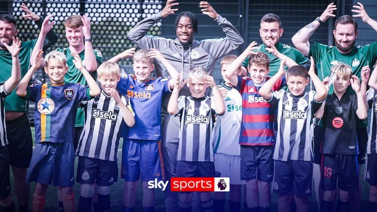 'I've always been fast' | Elanga answers questions from young Newcastle fans