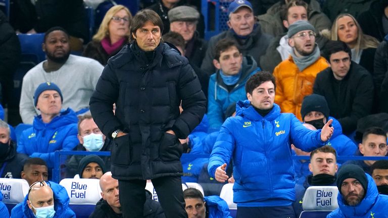 Ryan Mason estaba en el equipo de entrenamiento de Antonio Conte en Tottnham