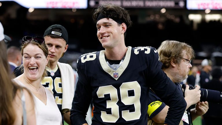 New Orleans Saints place kicker Charlie Smyth (39) 