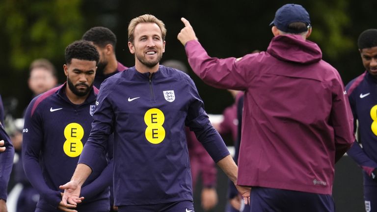 Harry Kane and Thomas Tuchel in England training