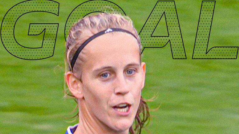 Katja Snoeijs scores for Everton against Liverpool