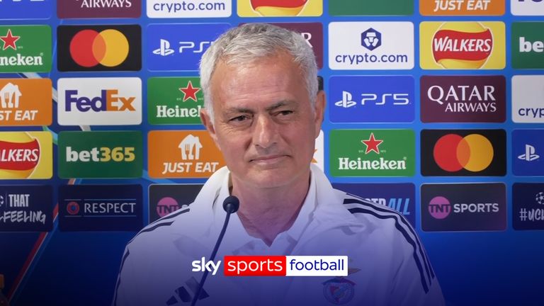 L'allenatore del Benfica José Mourinho riflette sul suo tempo al Chelsea e si sta divertendo ad affrontare la sua ex squadra in Champions League.