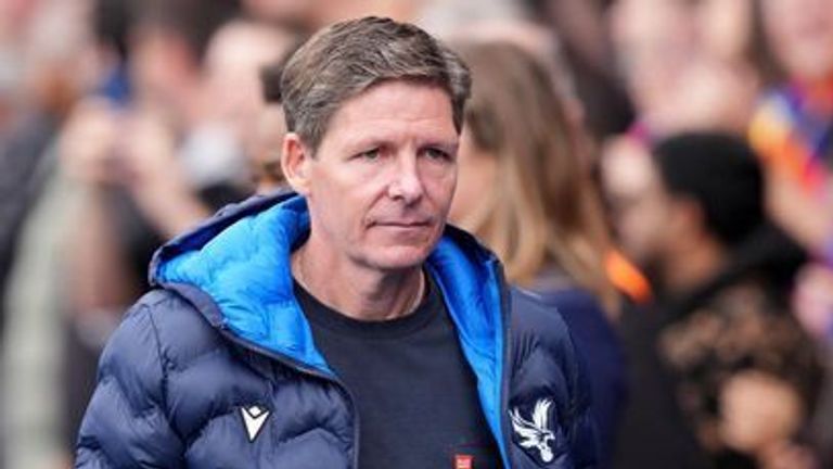 Oliver Glasner before Crystal Palace vs Liverpool