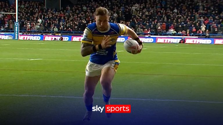 Hankinson de Leeds marca uma tentativa