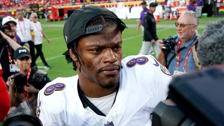 Baltimore Ravens quarterback Lamar Jackson heads off the field following an NFL football game against the Kansas City Chiefs Sunday, Sept. 28, 2025, in Kansas City, Mo. (AP Photo/Ed Zurga)