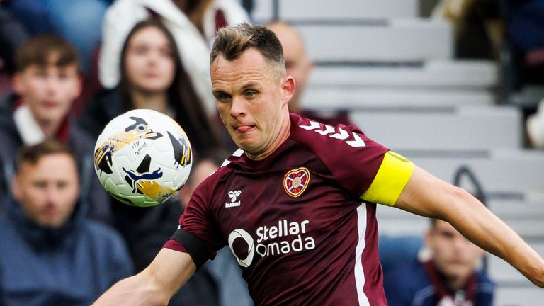 Lawrence Shankland marcou quatro gols nos corações abrindo seis jogos da liga 
