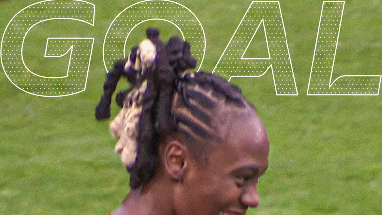 Malard scores her second for Man Utd against Leicester