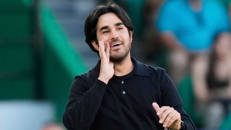 Barcelona coach Pere Romeu during the women's Champions League