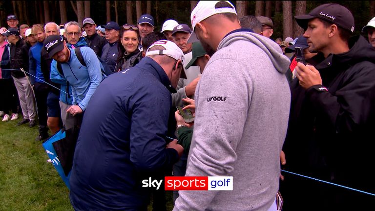 Phones, gravity and a clutch putt! | Rahm saves par after rules debate