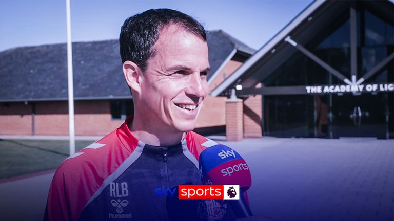 'Always a new challenge' | Le Bris on life in the Premier League with Sunderland