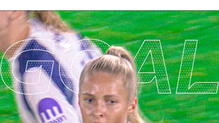 Spurs score stunner.