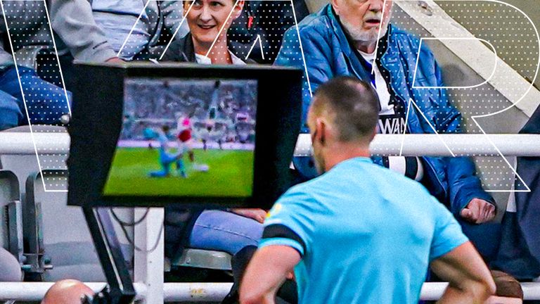 Newcastle vs Arsenal - VAR appeal