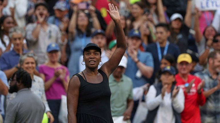 Venus Williams, of the United States, acknowledges the crowd after losing quarterfinal doubles match with parter Leylah Fernandez, of Canada