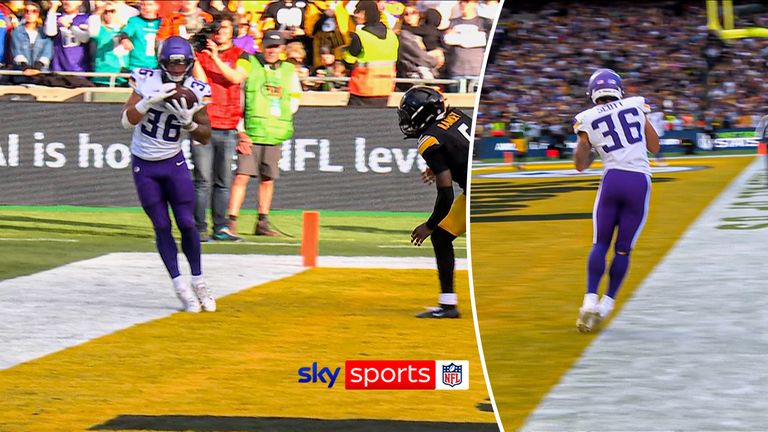 Zavier Scott toe-tap TD