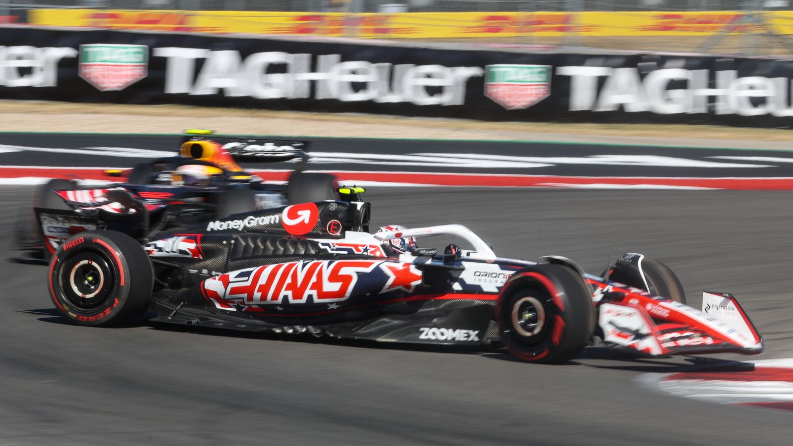 ### Bearman stronca Tsunoda dopo lo scontro nel GP USA: 'Ci prova con tutte le sue forze e non funziona!'