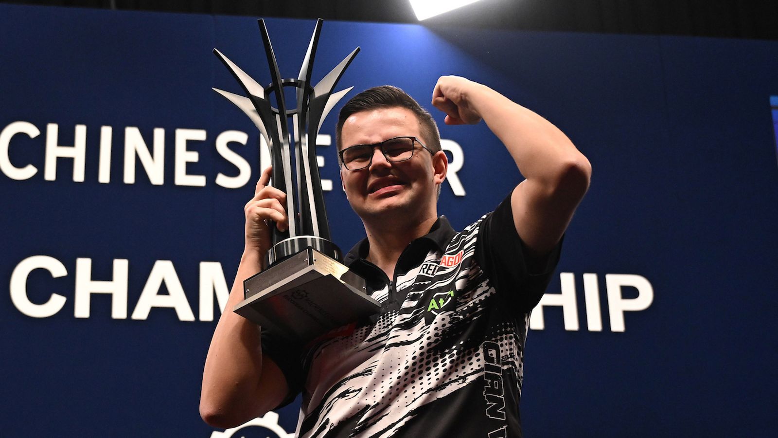 https://e0.365dm.com/25/10/1600x900/skysports-gian-van-veen-european-championship_7063370.jpg?20251026220622