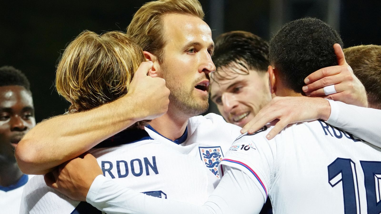 https://e0.365dm.com/25/10/1600x900/skysports-harry-kane-england_7051155.jpg?20251014203158