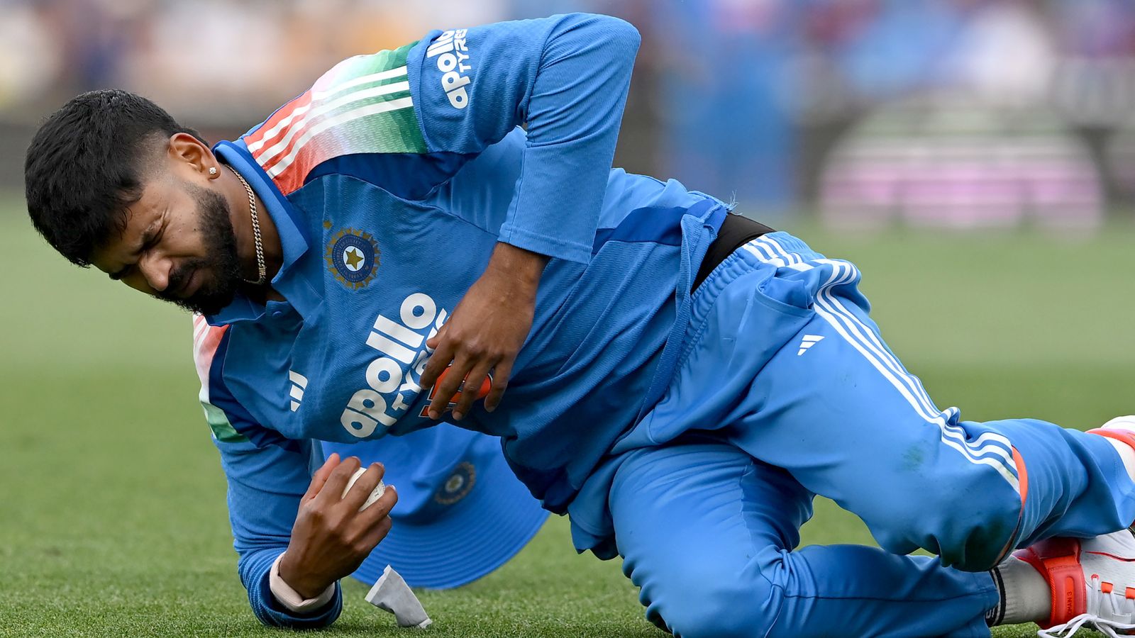 India's Shreyas Iyer in hospital with lacerated spleen after injury fielding against Australia in final ODI in Sydney
