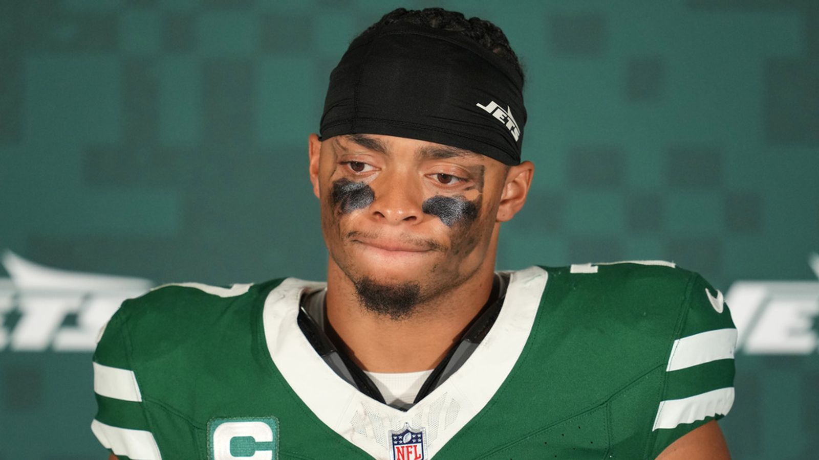 New York Jets: Justin Fields' struggles brought into spotlight but Aaron Glenn bats away questions over future as starter